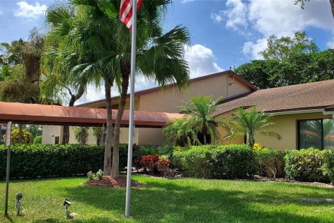 Condo in Margate, Florida, 2 bedrooms  № 1146674 - photo 5