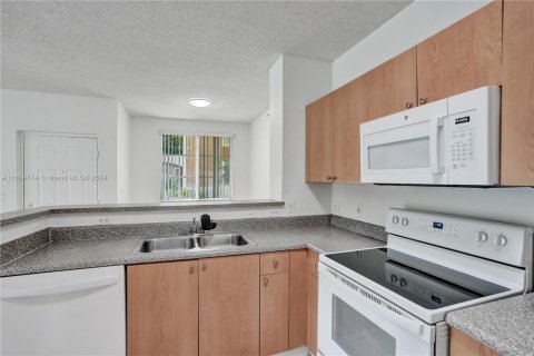 Copropriété à vendre à Tamarac, Floride: 1 chambre, 64.2 m2 № 1289337 - photo 11