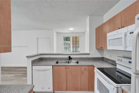 Copropriété à vendre à Tamarac, Floride: 1 chambre, 64.2 m2 № 1289337 - photo 10