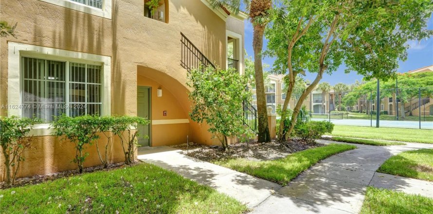 Condo à Tamarac, Floride, 1 chambre  № 1289337