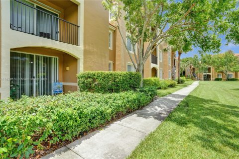 Condominio en venta en Tamarac, Florida, 1 dormitorio, 64.2 m2 № 1289337 - foto 16