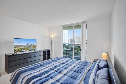 Condo in Sunny Isles Beach, Florida, 1 bedroom  № 1289294 - photo 8