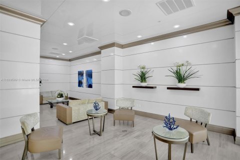 Condominio en venta en Sunny Isles Beach, Florida, 1 dormitorio, 92.9 m2 № 1289294 - foto 16