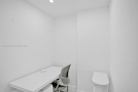 Condo in Sunny Isles Beach, Florida, 1 bedroom  № 1289294 - photo 9