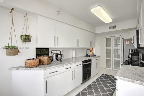 Condominio en venta en Aventura, Florida, 2 dormitorios, 126.44 m2 № 822383 - foto 7