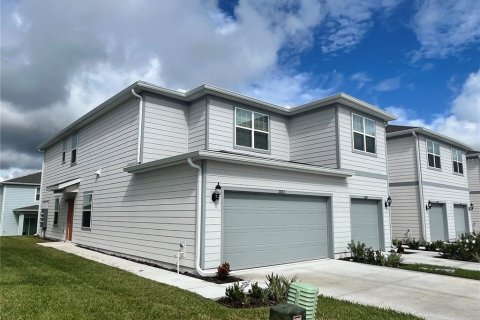 Townhouse in Davenport, Florida 3 bedrooms, 166.85 sq.m. № 1383443 - photo 1