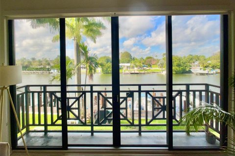 Condo in Fort Lauderdale, Florida, 2 bedrooms  № 948040 - photo 27