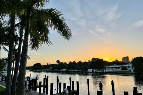 Condo in Fort Lauderdale, Florida, 2 bedrooms  № 948040 - photo 23