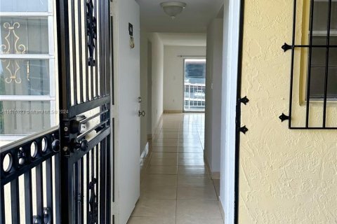 Condominio en venta en Miami, Florida, 2 dormitorios, 65.68 m2 № 1417132 - foto 13