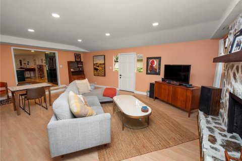 Casa en venta en Lakeland, Florida, 2 dormitorios, 146.32 m2 № 1111596 - foto 5