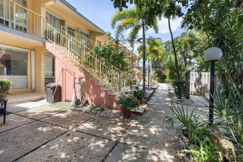 Condo in Fort Lauderdale, Florida, 1 bedroom  № 1288852 - photo 2