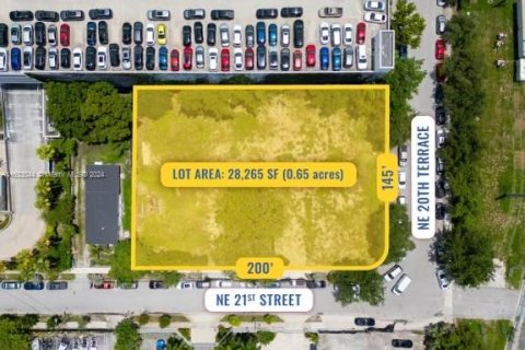 Propiedad comercial en venta en Miami, Florida № 1293519 - foto 3