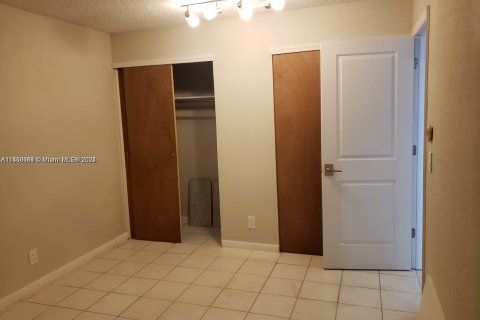 Copropriété à louer à Lauderhill, Floride: 2 chambres, 77.02 m2 № 1345627 - photo 6