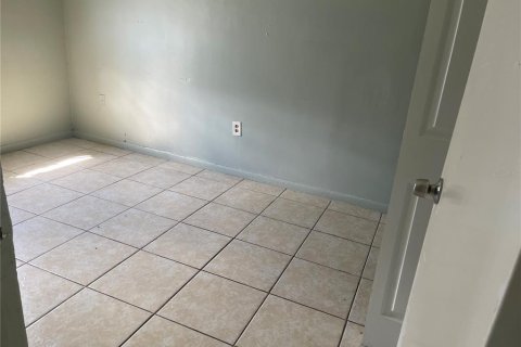 Duplex à vendre à Kissimmee, Floride: 6 chambres, 247.68 m2 № 1399392 - photo 19