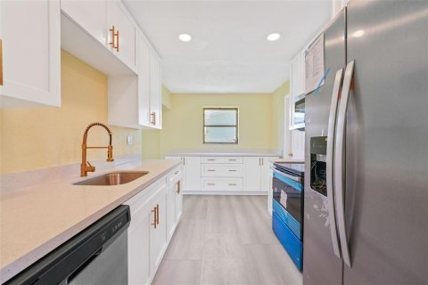 Casa en venta en Pompano Beach, Florida, 2 dormitorios, 123.65 m2 № 1014040 - foto 8