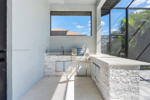 Villa ou maison à vendre à Cape Coral, Floride: 4 chambres, 215.25 m2 № 1332915 - photo 19