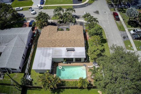 Villa ou maison à vendre à Cooper City, Floride: 3 chambres, 159.7 m2 № 1332917 - photo 1