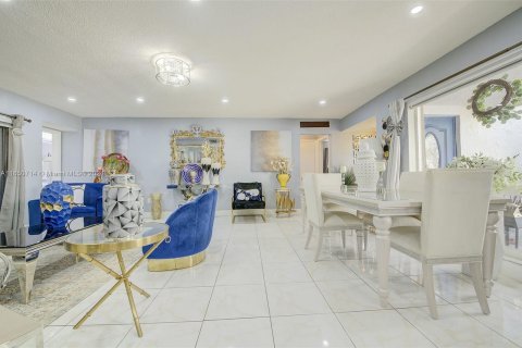 Casa en venta en Cooper City, Florida, 3 dormitorios, 159.7 m2 № 1332917 - foto 12