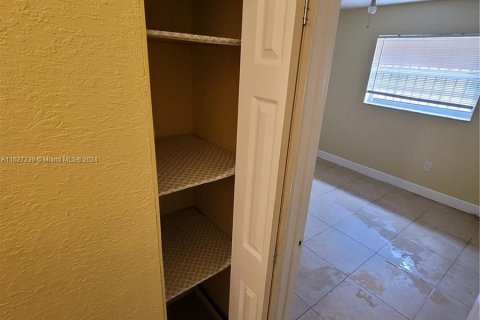 Immobilier commercial à vendre à Miami, Floride: 158.86 m2 № 1281703 - photo 5