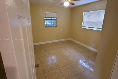 Immobilier commercial à vendre à Miami, Floride: 158.86 m2 № 1281703 - photo 10