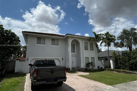 Villa ou maison à vendre à Miami, Floride: 4 chambres, 241.64 m2 № 1391838 - photo 3