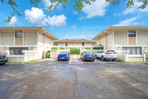 Condo in Coral Springs, Florida, 2 bedrooms  № 1391839 - photo 22