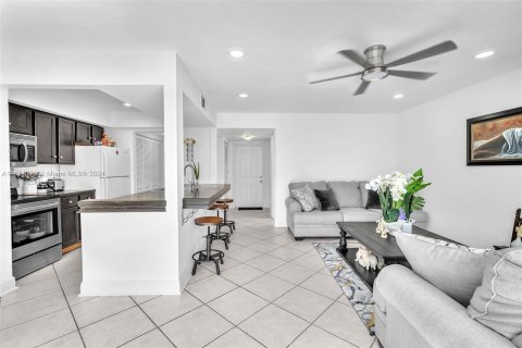 Condo in Coral Springs, Florida, 2 bedrooms  № 1391839 - photo 11