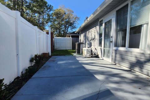 House in St. Johns, Florida 3 bedrooms, 139.91 sq.m. № 774003 - photo 17