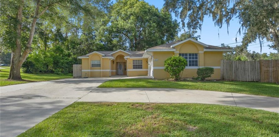 Casa en Ocala, Florida 3 dormitorios, 196.4 m2 № 1343025