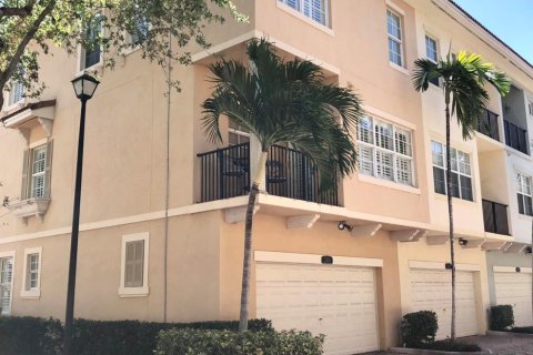 Adosado en venta en Palm Beach Gardens, Florida, 2 dormitorios, 221.39 m2 № 1136279 - foto 18