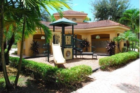 Adosado en venta en Palm Beach Gardens, Florida, 2 dormitorios, 221.39 m2 № 1136279 - foto 4