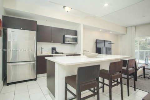Condominio en venta en Doral, Florida, 3 dormitorios, 192.31 m2 № 658681 - foto 2