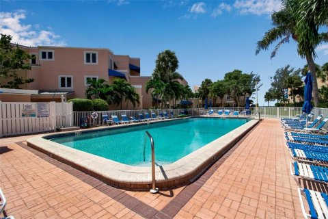 Condo in Longboat Key, Florida, 2 bedrooms  № 1352712 - photo 30