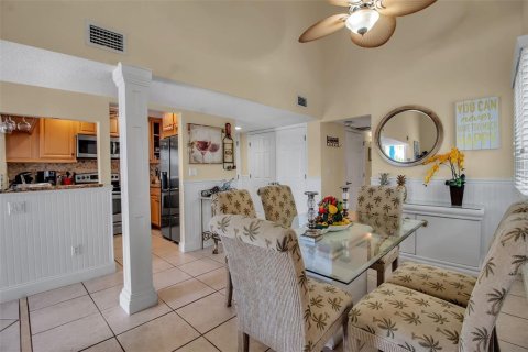 Copropriété à vendre à Longboat Key, Floride: 2 chambres, 102.56 m2 № 1352712 - photo 16