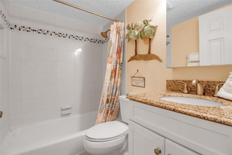 Condo in Longboat Key, Florida, 2 bedrooms  № 1352712 - photo 14