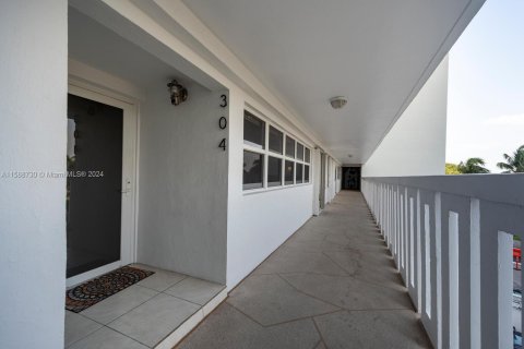 Copropriété à vendre à Fort Lauderdale, Floride: 1 chambre, 99.22 m2 № 1177603 - photo 4