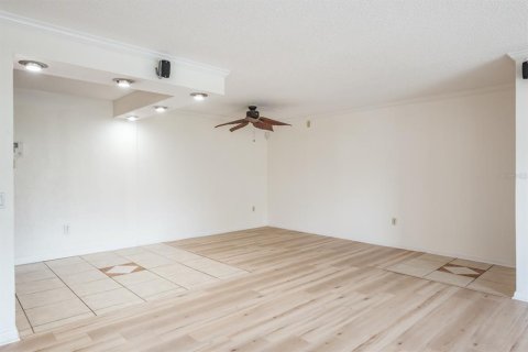 Condominio en venta en Tarpon Springs, Florida, 3 dormitorios, 129.69 m2 № 1342558 - foto 11