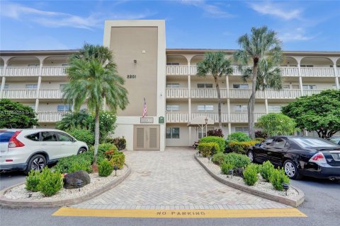 Copropriété à vendre à Coconut Creek, Floride: 2 chambres, 107.4 m2 № 1378819 - photo 1