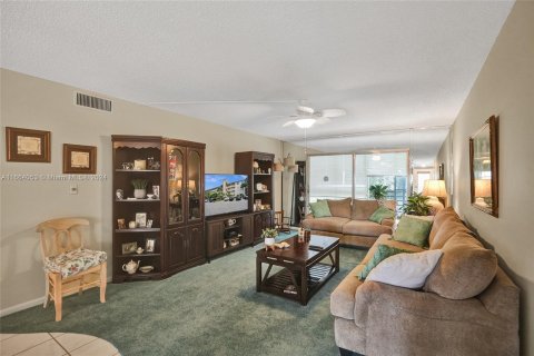 Copropriété à vendre à Coconut Creek, Floride: 2 chambres, 107.4 m2 № 1378819 - photo 14