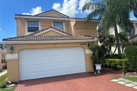 House in Pembroke Pines, Florida 4 bedrooms, 231.14 sq.m. № 1360482 - photo 4