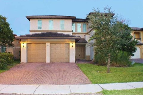 House in Parkland, Florida 5 bedrooms, 311.04 sq.m. № 1360449 - photo 1