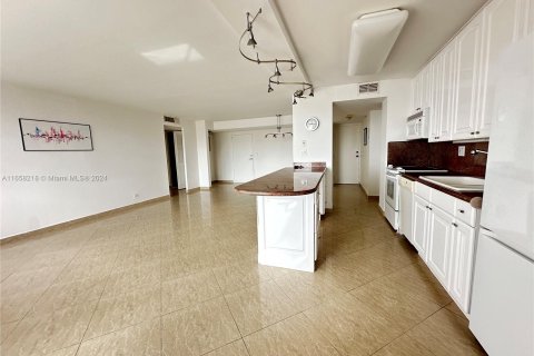 Copropriété à vendre à Sunny Isles Beach, Floride: 2 chambres, 118.45 m2 № 1360450 - photo 7