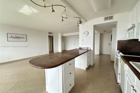 Copropriété à vendre à Sunny Isles Beach, Floride: 2 chambres, 118.45 m2 № 1360450 - photo 9