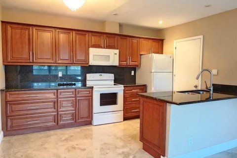 Condo in Pompano Beach, Florida, 2 bedrooms  № 1154092 - photo 18