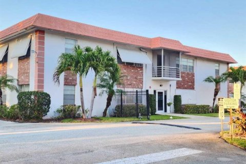 Copropriété à vendre à Pompano Beach, Floride: 2 chambres, 76.74 m2 № 1154092 - photo 25