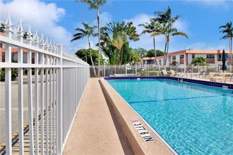 Copropriété à vendre à Pompano Beach, Floride: 2 chambres, 76.74 m2 № 1154092 - photo 28