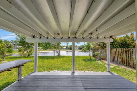 Villa ou maison à vendre à Hobe Sound, Floride: 3 chambres, 156.63 m2 № 1179737 - photo 12