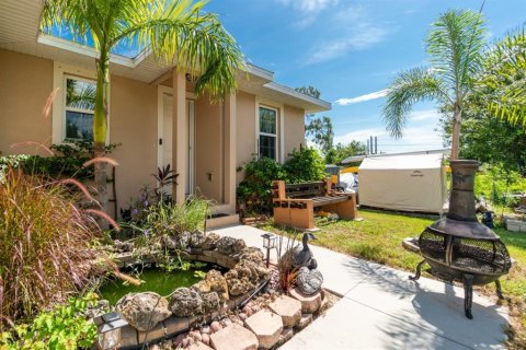 Casa en venta en Punta Gorda, Florida, 2 dormitorios, 120.03 m2 № 966739 - foto 2