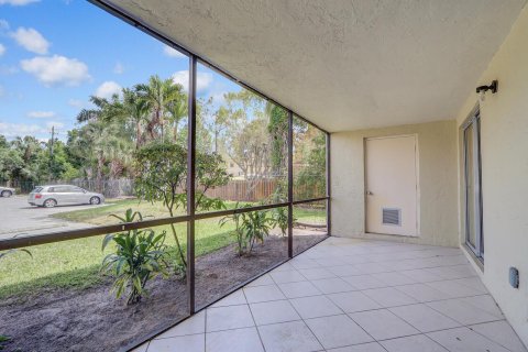 Condo in Jupiter, Florida, 2 bedrooms  № 1154266 - photo 1