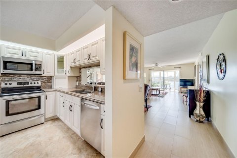 Condominio en venta en Pembroke Pines, Florida, 2 dormitorios, 110.74 m2 № 1092103 - foto 2